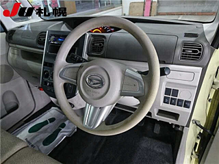 DAIHATSU TANTO 2014