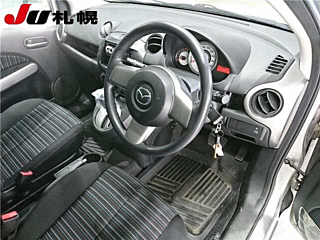 MAZDA DEMIO 2010