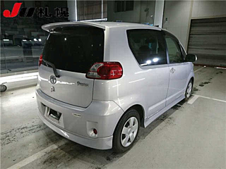 TOYOTA PORTE 2012