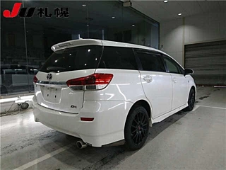 TOYOTA WISH 2011