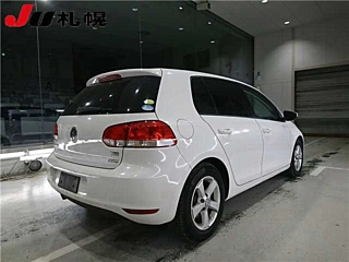 VOLKSWAGEN GOLF 2010