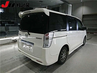 HONDA STEP WAGON 2011