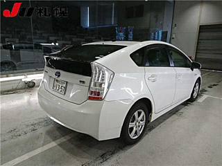 TOYOTA PRIUS 2011