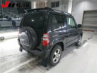 MITSUBISHI PAJERO MINI 2010