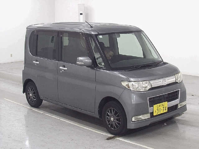 DAIHATSU TANTO 2008