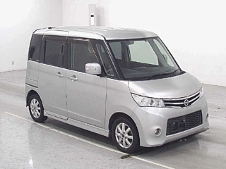 NISSAN ROOX 2012