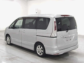 NISSAN SERENA 2011