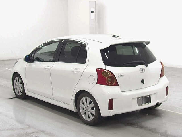 TOYOTA VITZ 2009