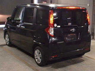 TOYOTA ROOMY 2022