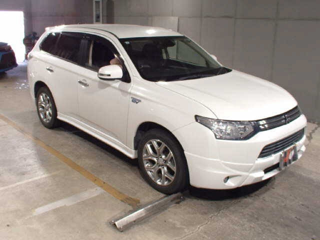 MITSUBISHI OUTLANDER PHEV 2013