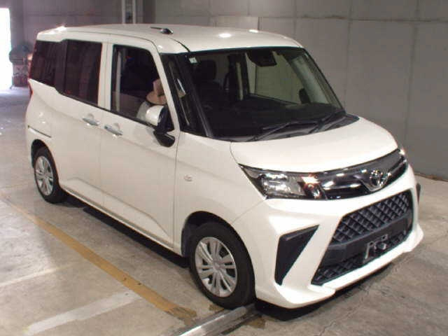 TOYOTA ROOMY 2022