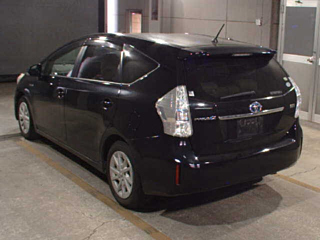 TOYOTA PRIUS ALPHA 2012
