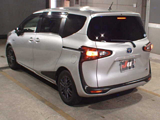TOYOTA SIENTA 2015