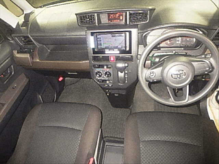 TOYOTA ROOMY 2022