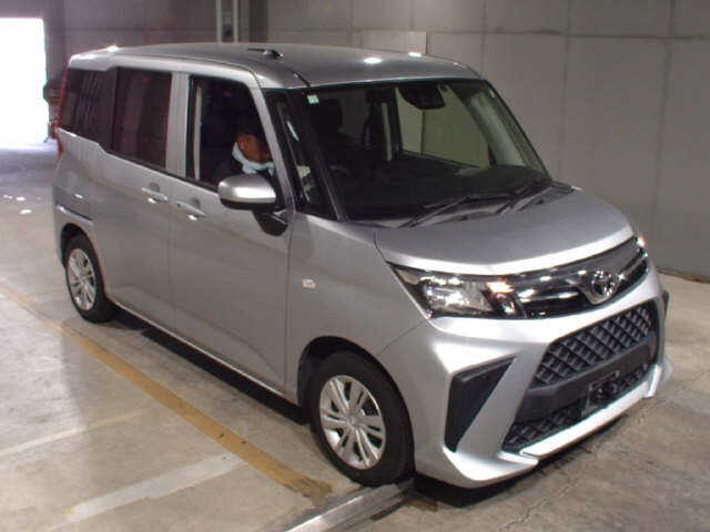 TOYOTA ROOMY 2022