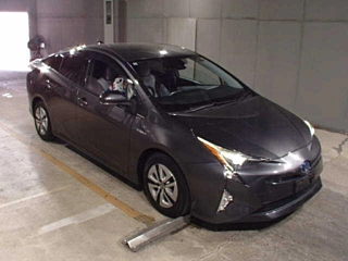 TOYOTA PRIUS 2016
