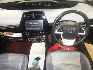 TOYOTA PRIUS 2016