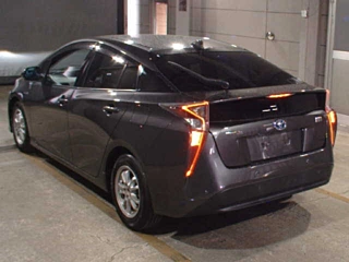 TOYOTA PRIUS 2016