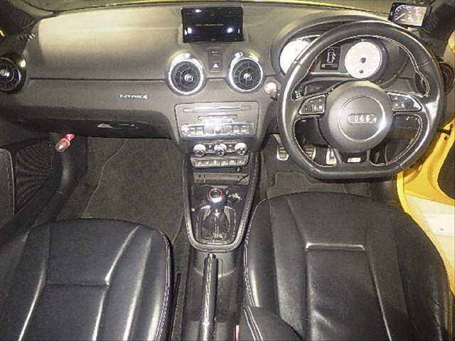 AUDI S1 2014