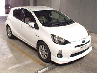 TOYOTA AQUA 2013