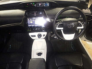 TOYOTA PRIUS 2016