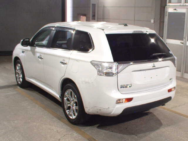 MITSUBISHI OUTLANDER PHEV 2014