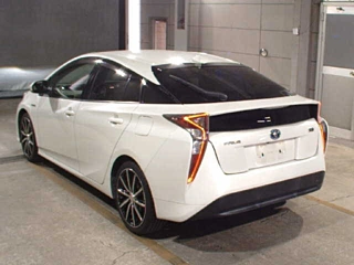 TOYOTA PRIUS 2017