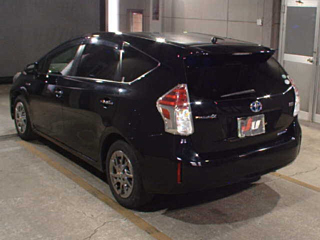 TOYOTA PRIUS ALPHA 2017