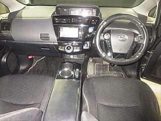 TOYOTA PRIUS ALPHA 2017