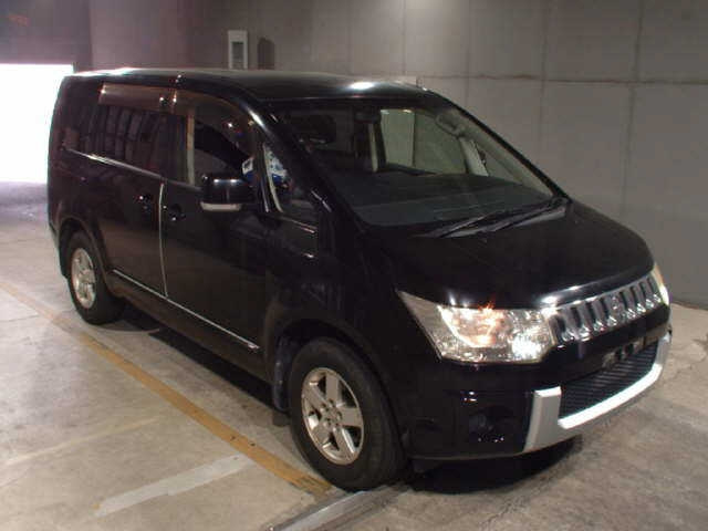 MITSUBISHI DELICA D5 2012