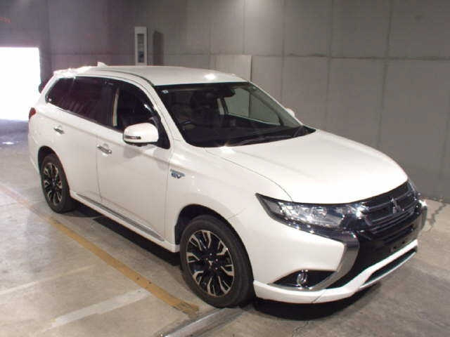 MITSUBISHI OUTLANDER PHEV 2015
