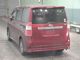 TOYOTA NOAH 2008