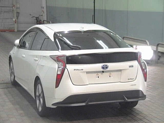 TOYOTA PRIUS 2017