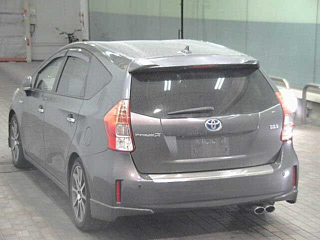 TOYOTA PRIUS ALPHA 2012
