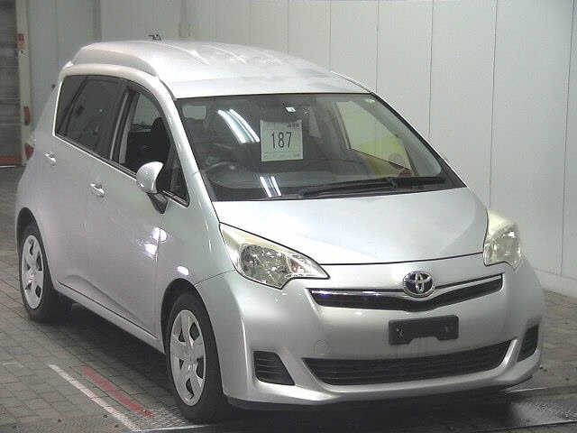 TOYOTA RACTIS 2014