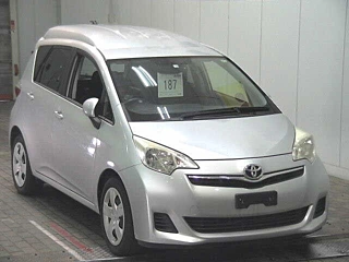TOYOTA RACTIS 2014