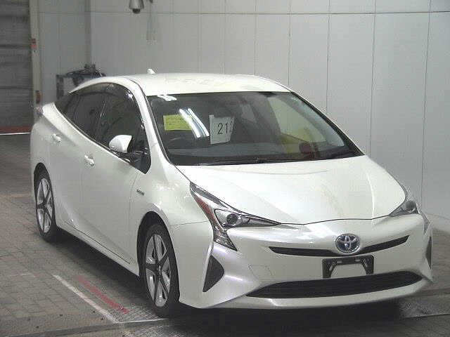 TOYOTA PRIUS 2017