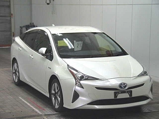 TOYOTA PRIUS 2017
