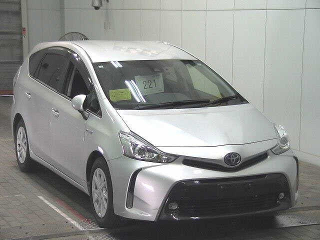 TOYOTA PRIUS ALPHA 2019