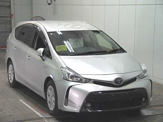 TOYOTA PRIUS ALPHA 2019