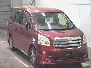 TOYOTA NOAH 2008