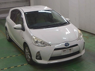 TOYOTA AQUA 2013
