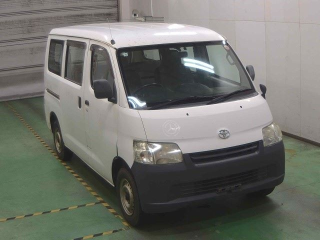 TOYOTA LITE ACE VAN 2013