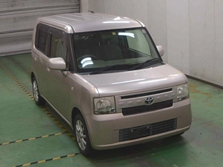 TOYOTA PIXIS SPACE 2012