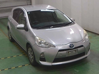 TOYOTA AQUA 2013