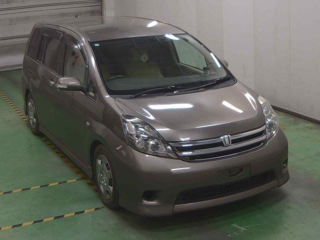 TOYOTA ISIS 2009