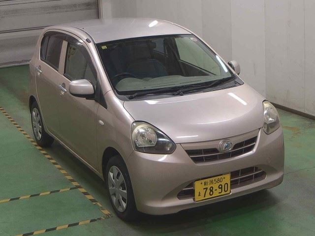 DAIHATSU MIRA E S 2012