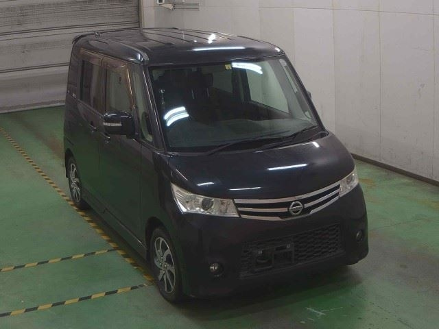 NISSAN ROOX 2012