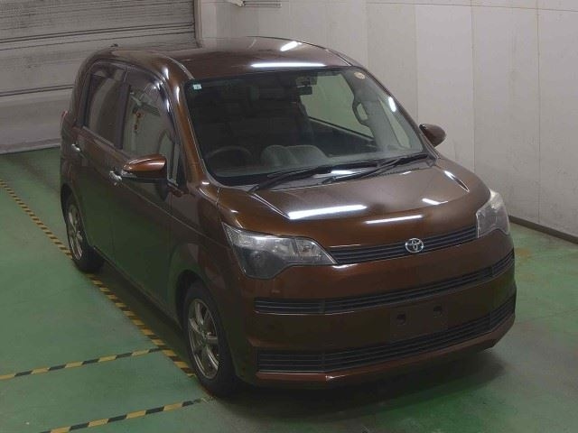 TOYOTA SPADE 2013