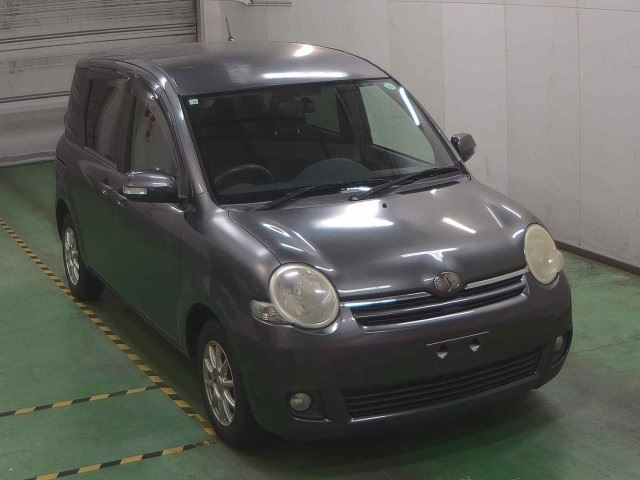 TOYOTA SIENTA 2008